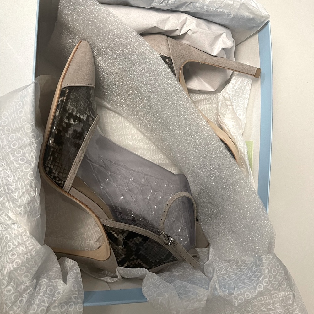 New ANTONIO MELANI pumps